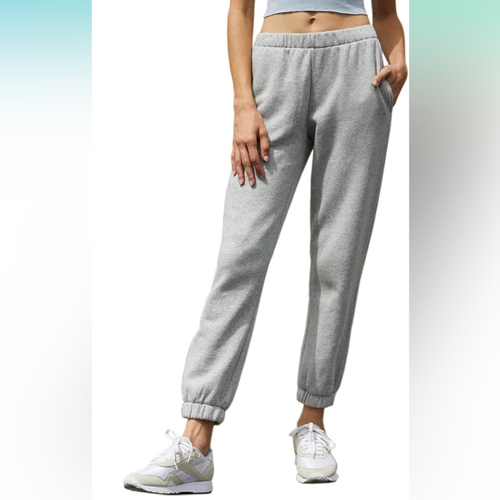 Amazon gray comfy sweatpants